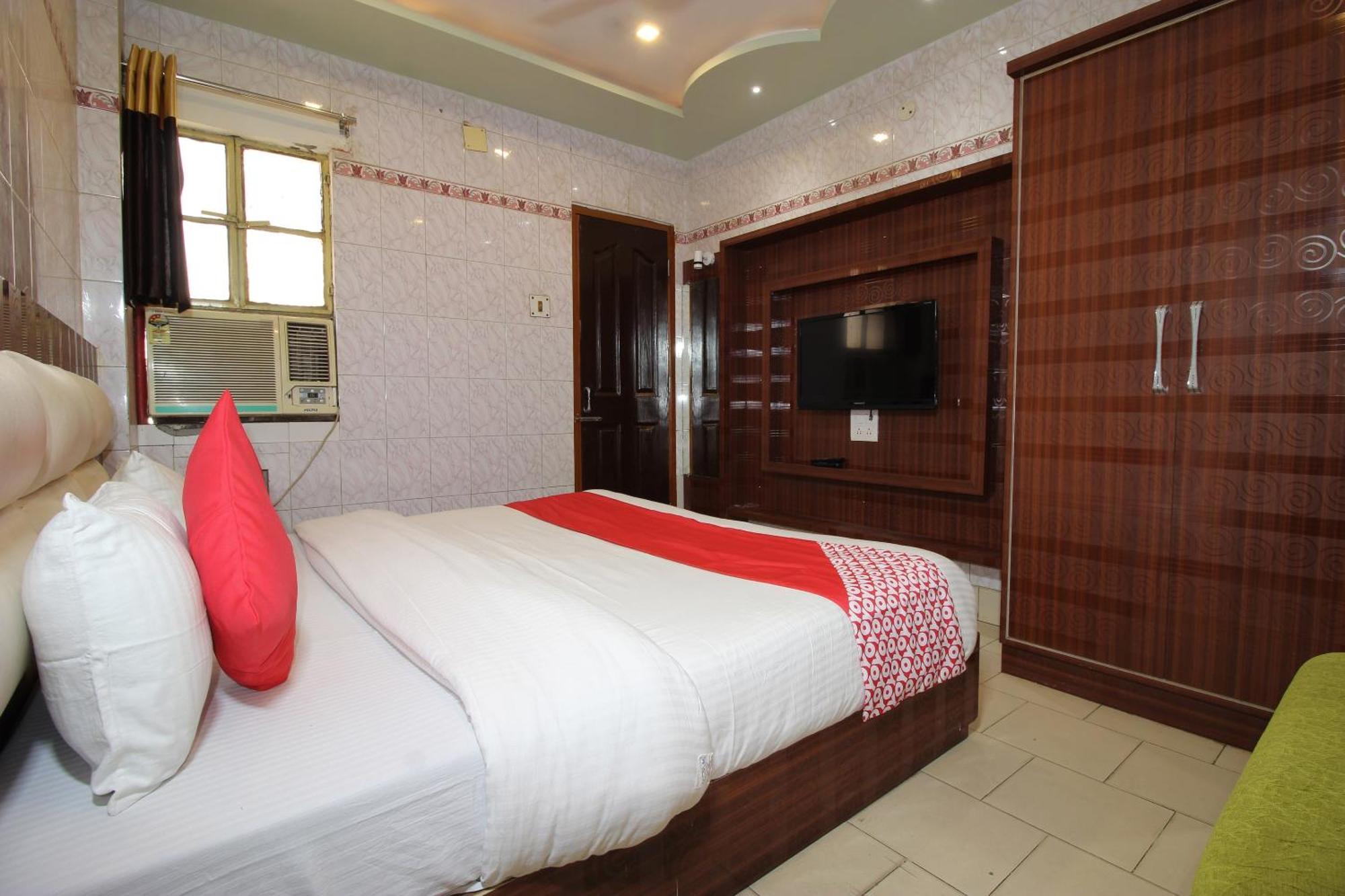 Hotel O Blue Diamond Varanasi Exterior photo